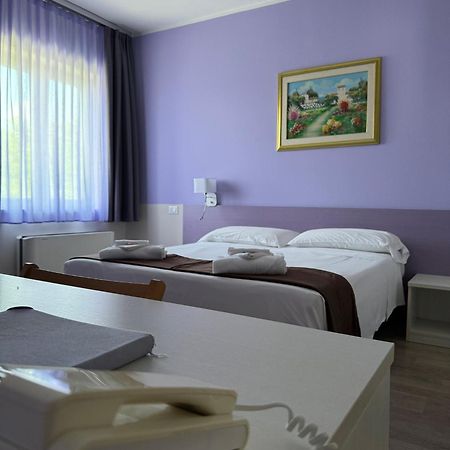 Albergo Trattoria Italia Desenzano del Garda Ngoại thất bức ảnh