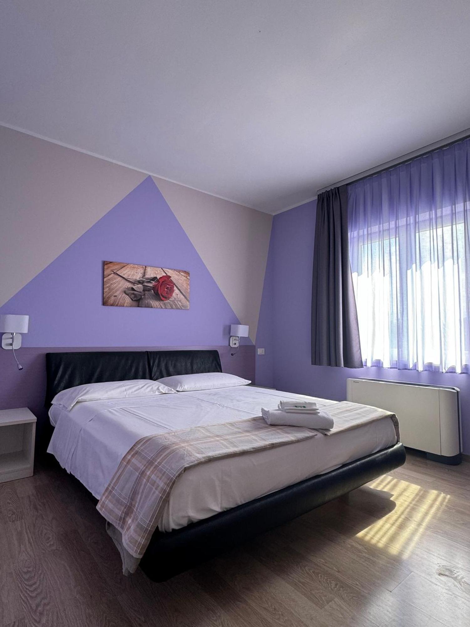 Albergo Trattoria Italia Desenzano del Garda Ngoại thất bức ảnh