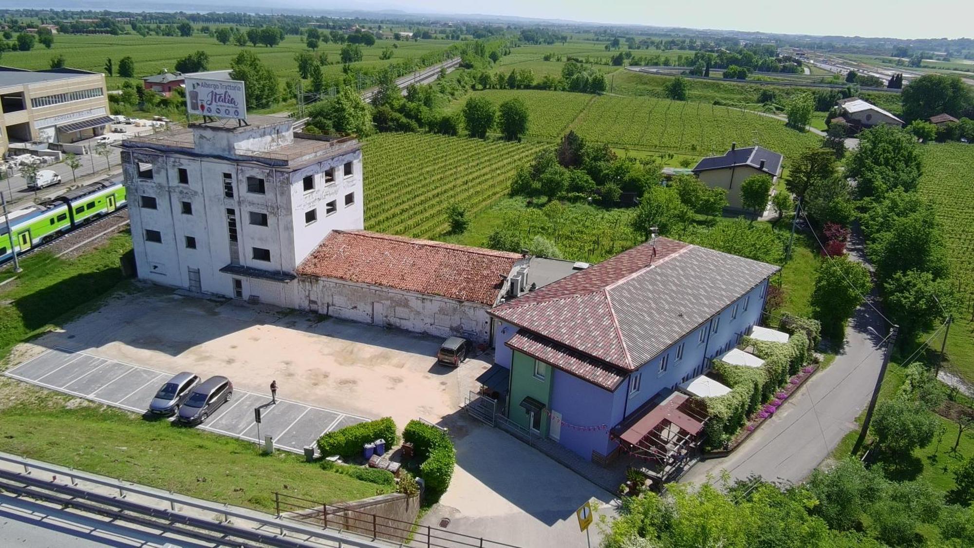 Albergo Trattoria Italia Desenzano del Garda Ngoại thất bức ảnh